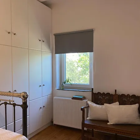 Apartment Visinokipos House *