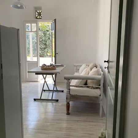 Visinokipos House Apartment